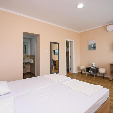 Danubiana Apartments 5 Kladovo Exteriör bild
