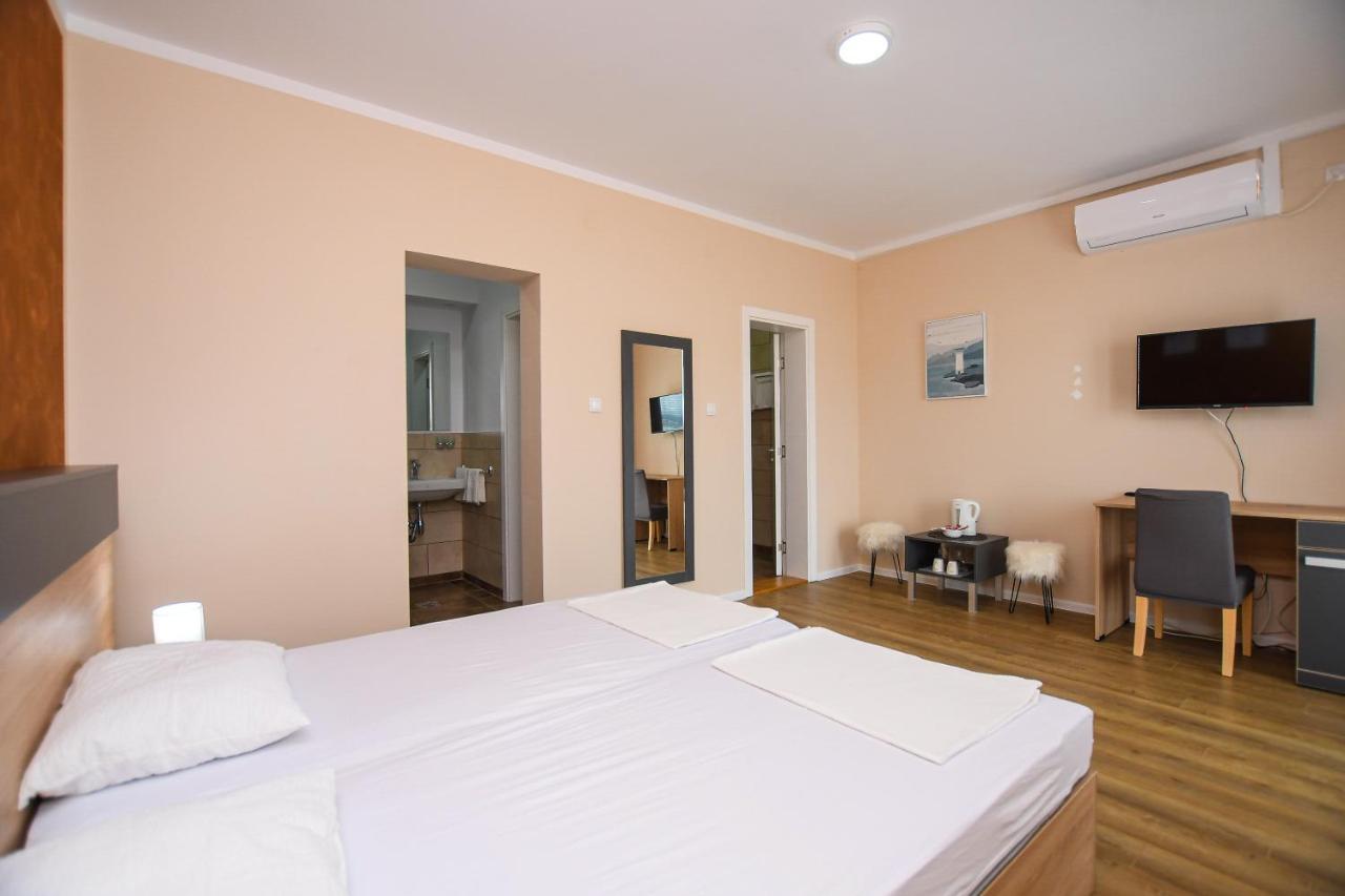 Danubiana Apartments 5 Kladovo Exteriör bild